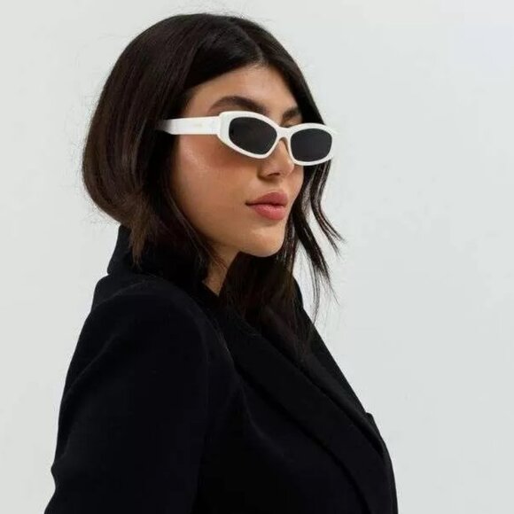 Celine CL40252I 25A BRAND NEW Sunglasses White Grey Rectangle Women - Picture 1 of 12